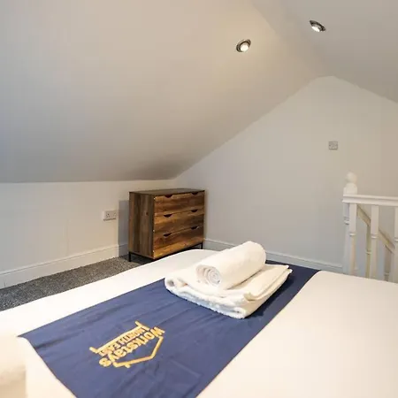 Marykirk House 3 Double Bedrooms Workstays Uk Apartment