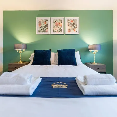Marykirk House 3 Double Bedrooms Workstays Uk *