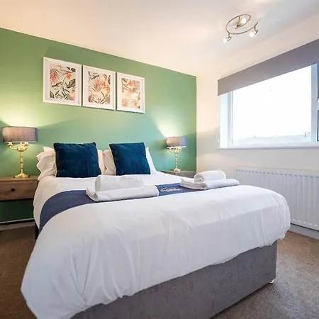 Marykirk House 3 Double Bedrooms Workstays Uk *